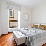 Palais De La Rose 3 * Мантон