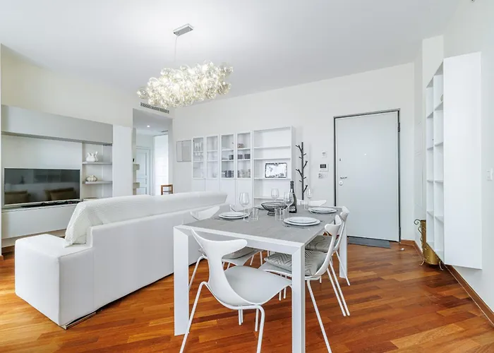 Palais De La Rose 3 *